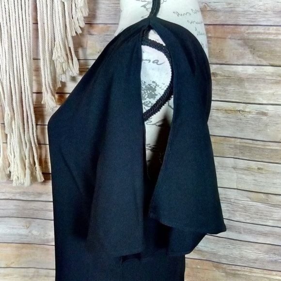 Theory | ‘Andzelika’ Black Ruffled Crepe Split Sleeve V-Back Midi Shift Dress - Picture 4 of 8